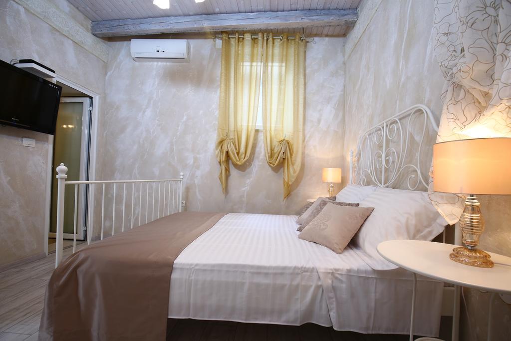 Luxury Lidija Rooms Split Buitenkant foto