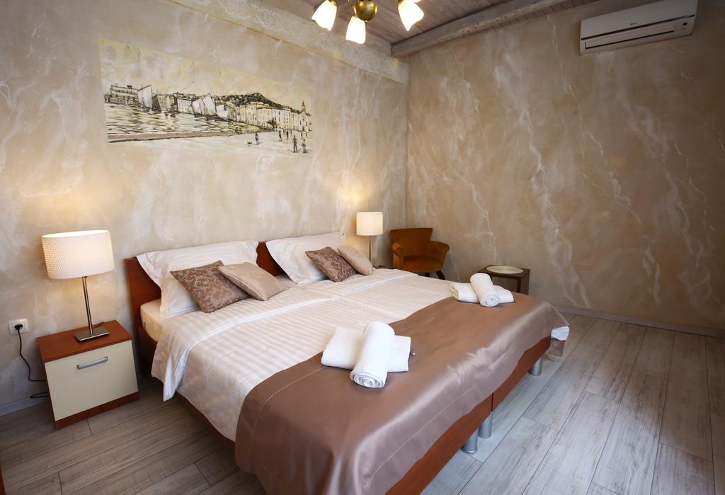 Luxury Lidija Rooms Split Buitenkant foto