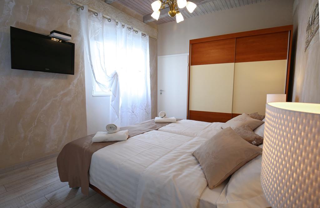Luxury Lidija Rooms Split Buitenkant foto